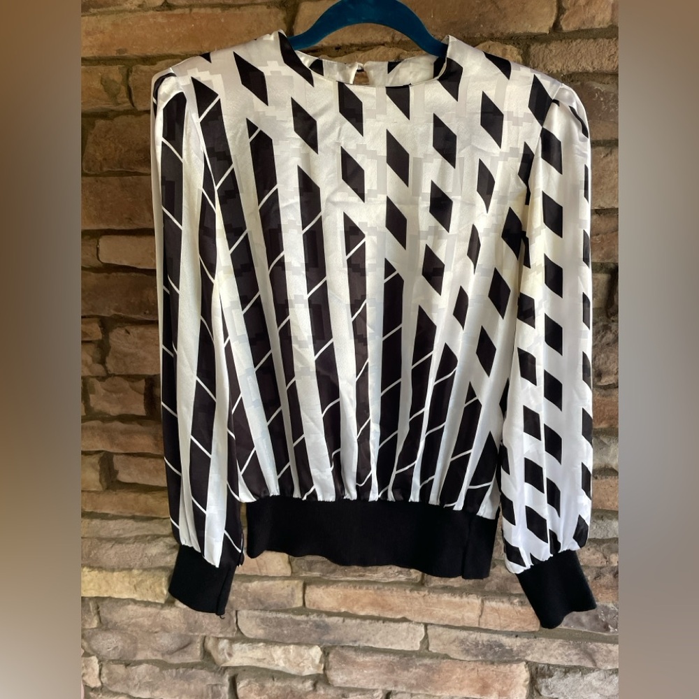 Lloyd Williams Black & White Geometric Blouse
